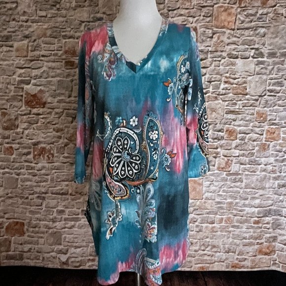 NWT Vibrant Paisley Tunic - Picture 1 of 4
